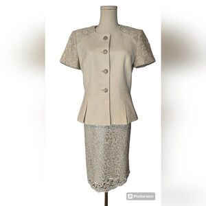 Tahari Luxe Lace metallic skirt suit - size. 6